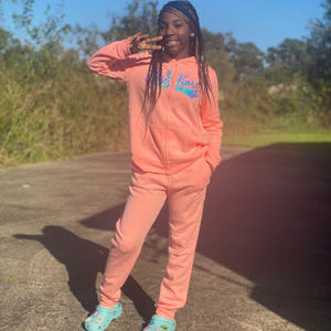 Meet your Posher, Prettygirl